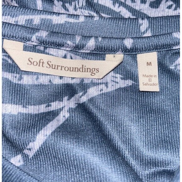 Soft Surroundings Sz MEDIUM Valerie Tunic Scoop Neck Dusty Blue Floral EUC - Picture 9 of 11